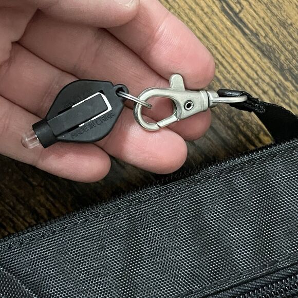 TRAVELON Anti-Theft Classic Small Black Shoulder Crossbody Travel Bag NWOT - Picture 8 of 11